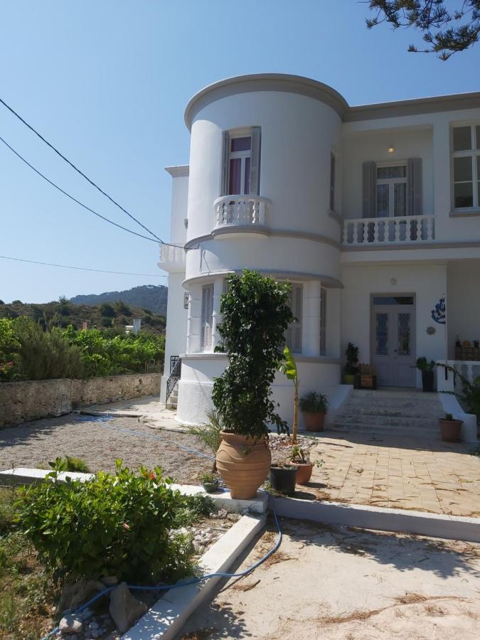 Tower Traditional Pool Villa Kremastí Exteriér fotografie