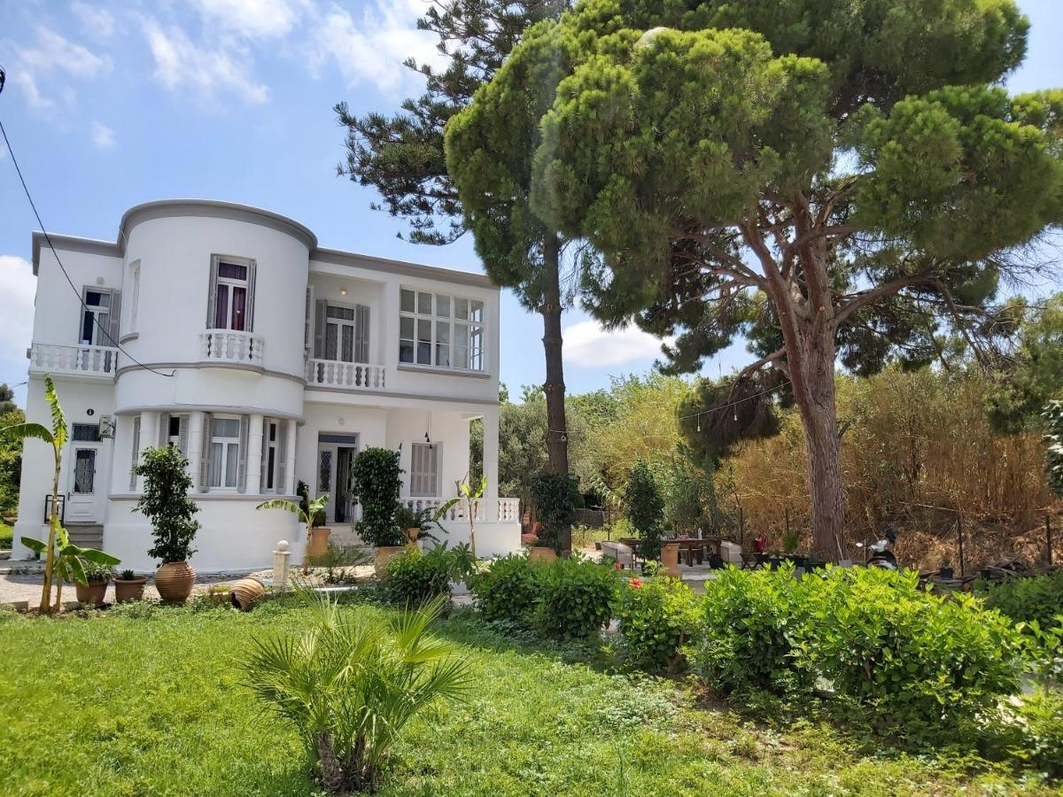 Tower Traditional Pool Villa Kremastí Exteriér fotografie