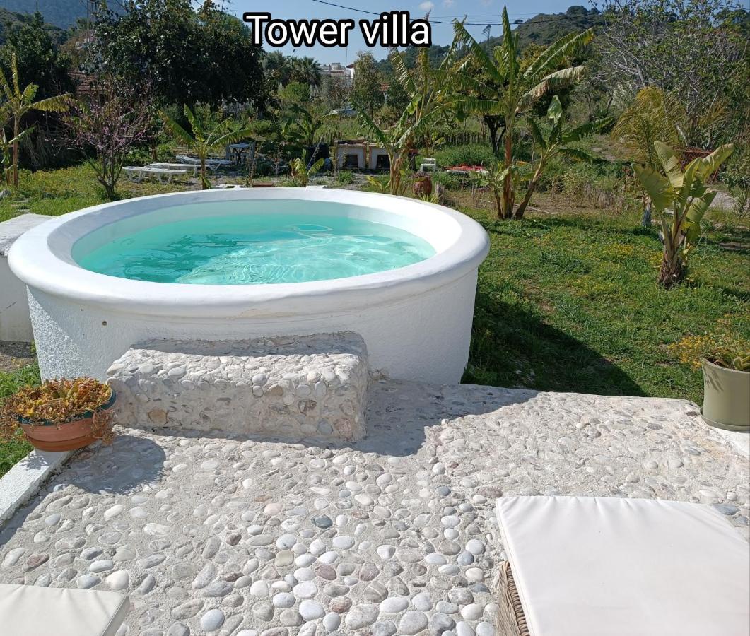 Tower Traditional Pool Villa Kremastí Exteriér fotografie